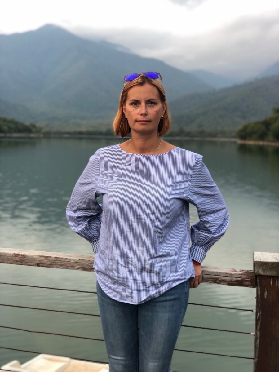 Леонова Олена